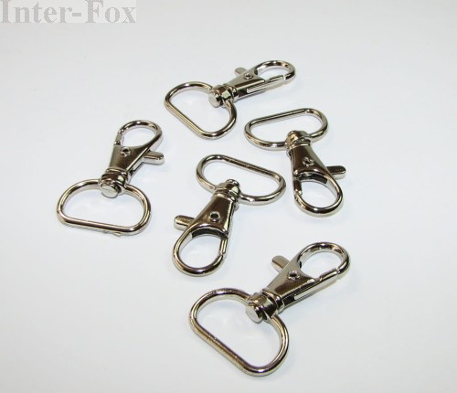 Karabińczyk srebrny 2cm.JPG