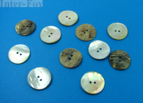 Guzik (mp24) z masy perłowej 24mm